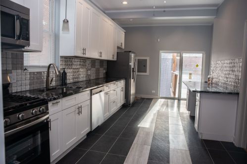 120 Leclaire Ave, Chicago IL  60644-3409 exterior