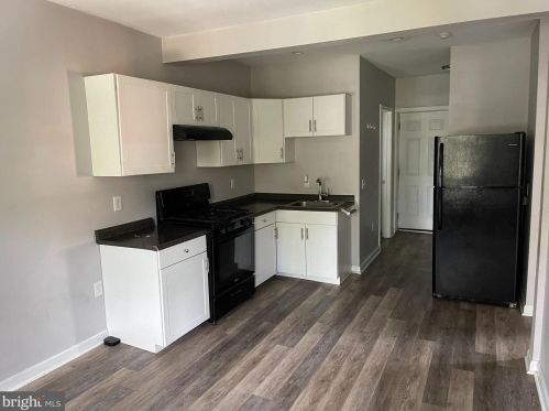 53 Plum St, Lancaster PA 17602-2324 exterior