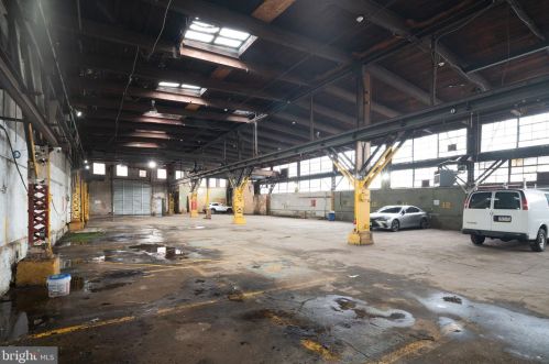 901 Front St, Philadelphia PA 19147-0043 exterior