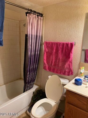 2725 Beck Ln, Phoenix AZ 85032-4255 exterior