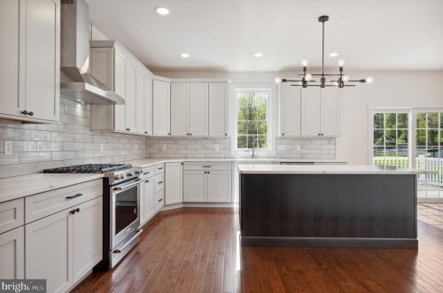 214 Elm Ave, Media PA 19063-5742 exterior