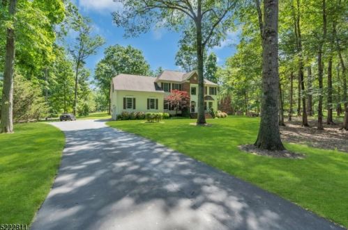 878 Ardsley Ln, Bridgewater NJ 08807-1146 exterior