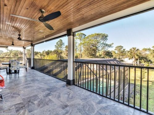 711 10 St, Naples FL 34117-9329 exterior