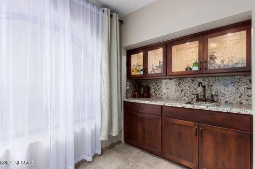 1660 King St, Tucson AZ 85749-8270 exterior