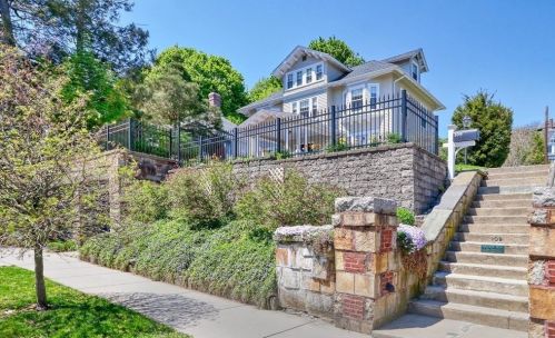 109 Commonwealth Ave, Boston MA exterior