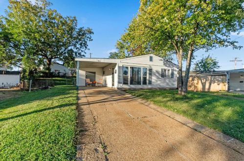 9316 Macon Ave, Saint Louis, MO 63134-3604