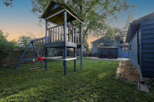 7046 58, Milwaukee WI 53218-4247 exterior