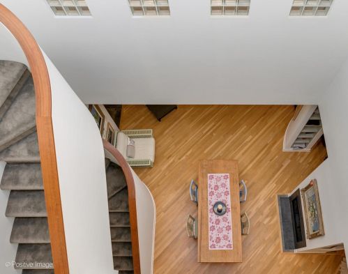 2222 Wayne Ave, Chicago IL 60614-1221 exterior