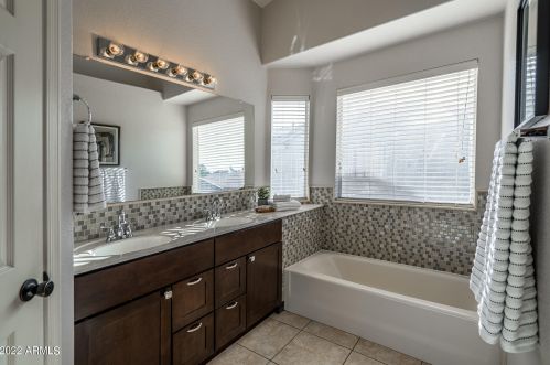 1150 Geronimo Pl, Chandler AZ 85224-7254 exterior