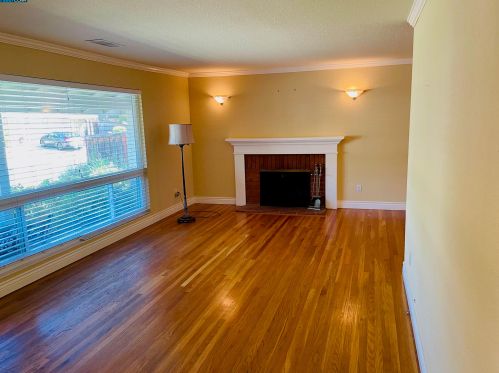 5186 Brookside Ln, Concord CA  94521-3618 exterior