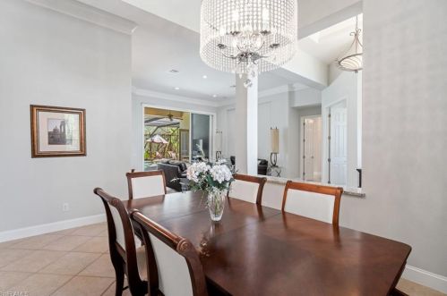 1631 Manchester Ct, Naples FL 34109-0430 exterior