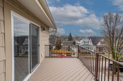 1035 Idaho St, Milwaukee WI 53207-2409 exterior