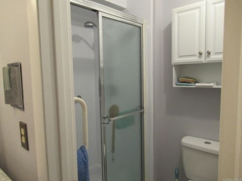 100 Sycamore Dr, Middletown NY 10940-5459 exterior