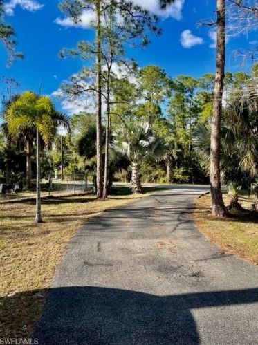 3640 25th Ave, Naples, FL 34117-7126