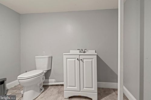 2941 Diamond St, Philadelphia PA 19122-1402 exterior