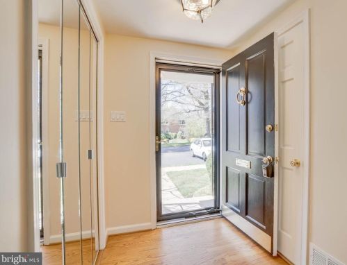 617 Azalea Dr, Rockville MD 20850-2010 exterior