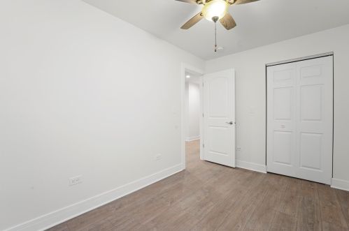 5433 Damen Ave, Chicago IL 60609-5647 exterior