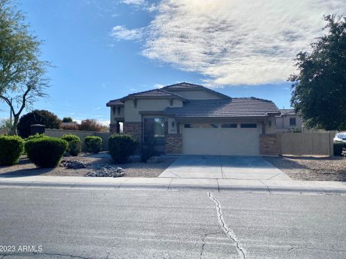 3323 Roadrunner Dr, Chandler AZ  85286-5760 exterior