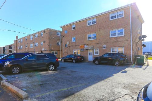 6940 65th St, Chicago IL  60638-4664 exterior