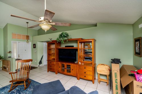 1326 Janette Ave, Fort Pierce FL 34953-1220 exterior