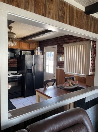 52 Pheland St, Springfield MA 01109-1318 exterior