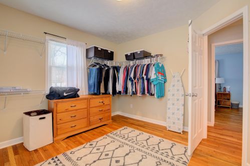 1516 Southlawn Dr, Wyoming MI exterior