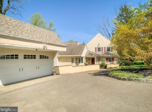 1936 Paper Mill Rd, Huntingdon Valley PA 19006-5814 exterior