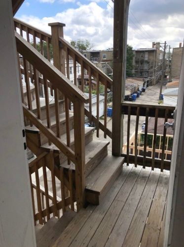 3849 Ainslie St, Chicago IL  60625-6046 exterior