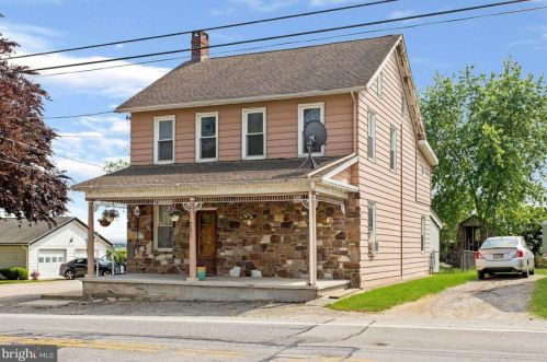 751 Edgegrove Rd, Hanover, PA 17331-8945