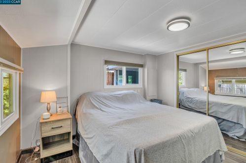 2 Terrace Dr, Concord CA 94518-2047 exterior