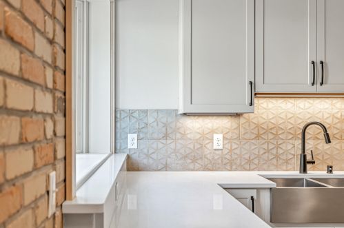 1411 Potter Ave, Milwaukee WI 53207-2115 exterior