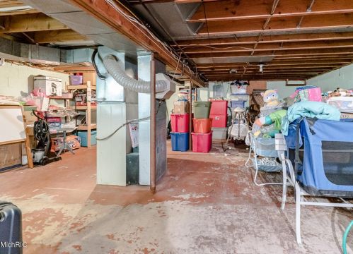 1564 Hansen St, Meskegon MI 49445-1238 exterior