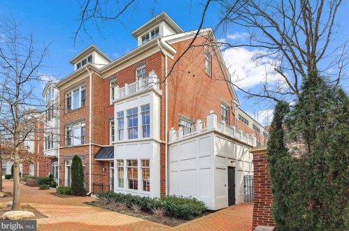 1115 Royal St, Alexandria, VA 22314-1446