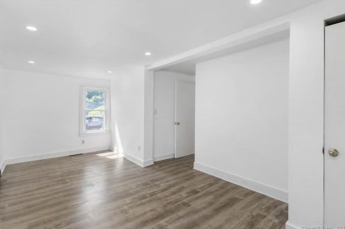 37 Commerce Ave, Killingly CT 06239-2804 exterior