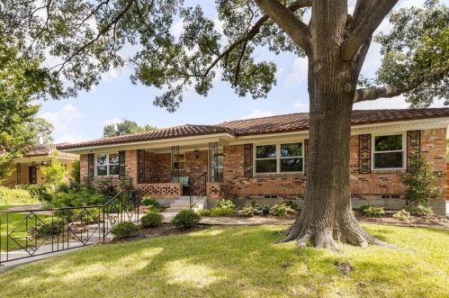 9934 Crestwick Dr, Dallas, TX 75238-2642