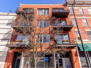 1344 Madison St, Chicago IL  60607-1982 exterior