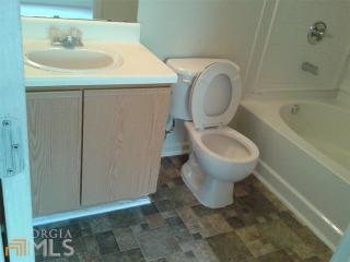 2203 Par Three Way, Lithonia GA  30038-1804 exterior