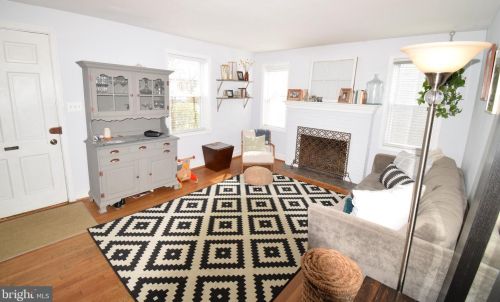 9508 Monroe St, Silver Spring MD  20910-1317 exterior