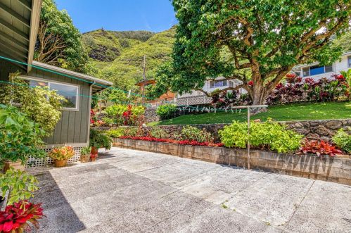 2424 Myrtle St, Honolulu HI 96816-3137 exterior