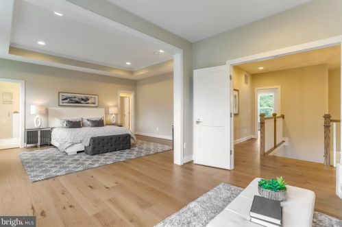 920 Darton Dr, Alexandria VA 22308-2021 exterior