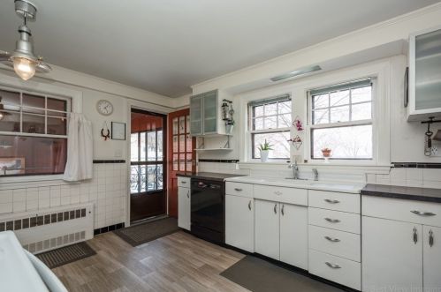 48 Housatonic St, Worcester MA 01606-1617 exterior