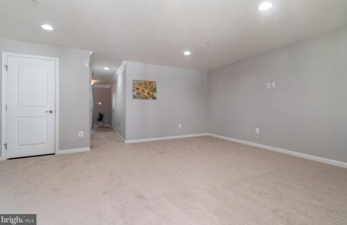 523 Fox River Hills Way, Glen Burnie MD 21060-8488 exterior