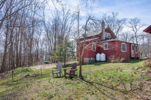 902 Mount Benevolence Rd, Fredon, NJ 07860-4318