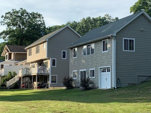 469 Roosevelt Dr, Seymour CT 06478-2701 exterior