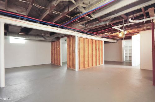 3036 Temple St, Meskegon MI 49444-2732 exterior