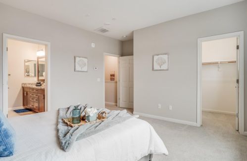 1136 California Cir, Milpitas CA 95035-3019 exterior