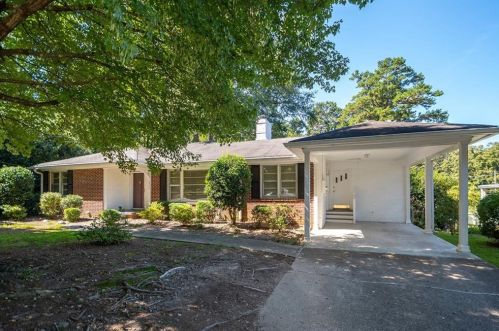 1711 Walker St, Gainesville, GA 30501-1750