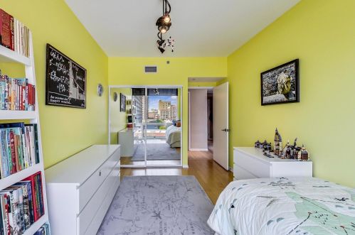 61 15th St, Chicago IL 60605-2726 exterior