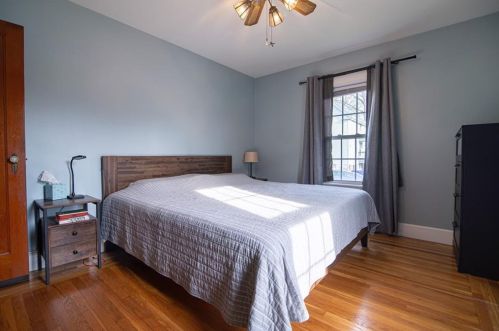 45 Grover St, Providence RI 02909-5209 exterior