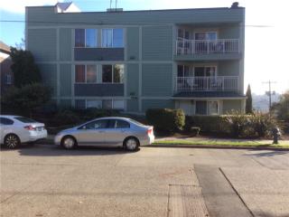 1200 6th Ave, Seattle WA  98109-3402 exterior